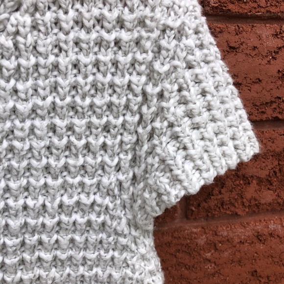 Kenneth Cole Sweater / Cardigan - Picture 2 of 3